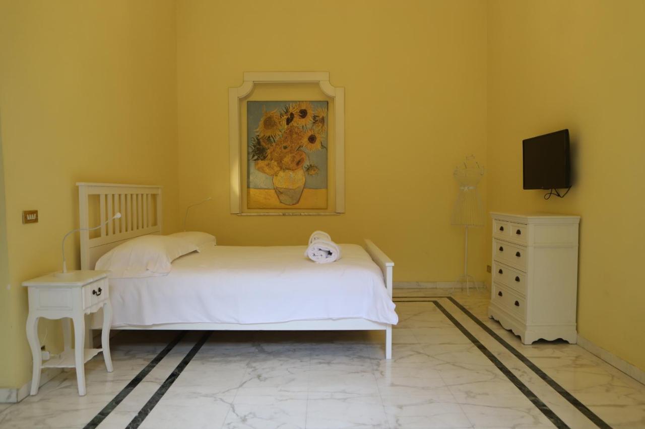 Piazza Dante Suites by Wonderful Italy Napoli Esterno foto