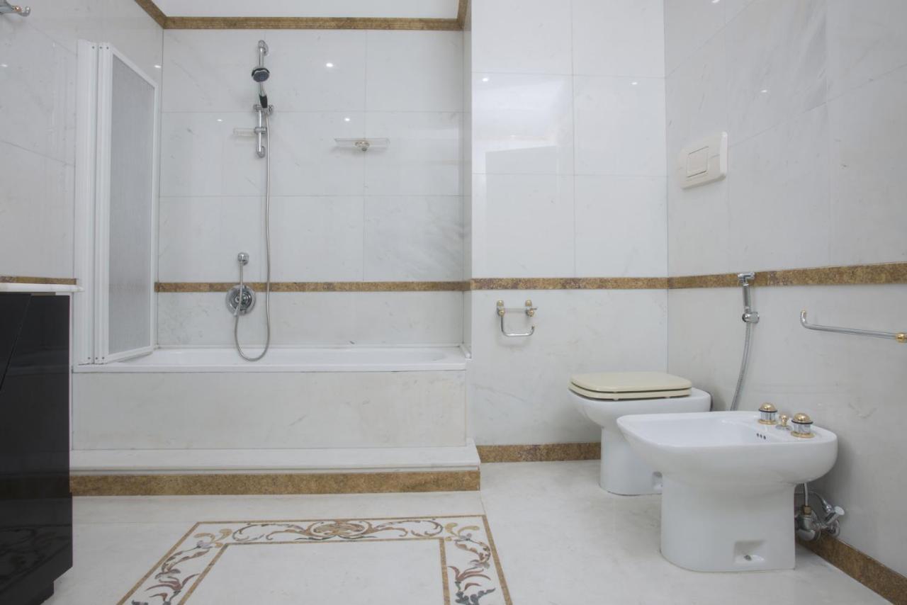 Piazza Dante Suites by Wonderful Italy Napoli Esterno foto