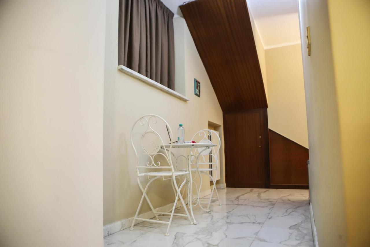 Piazza Dante Suites by Wonderful Italy Napoli Esterno foto