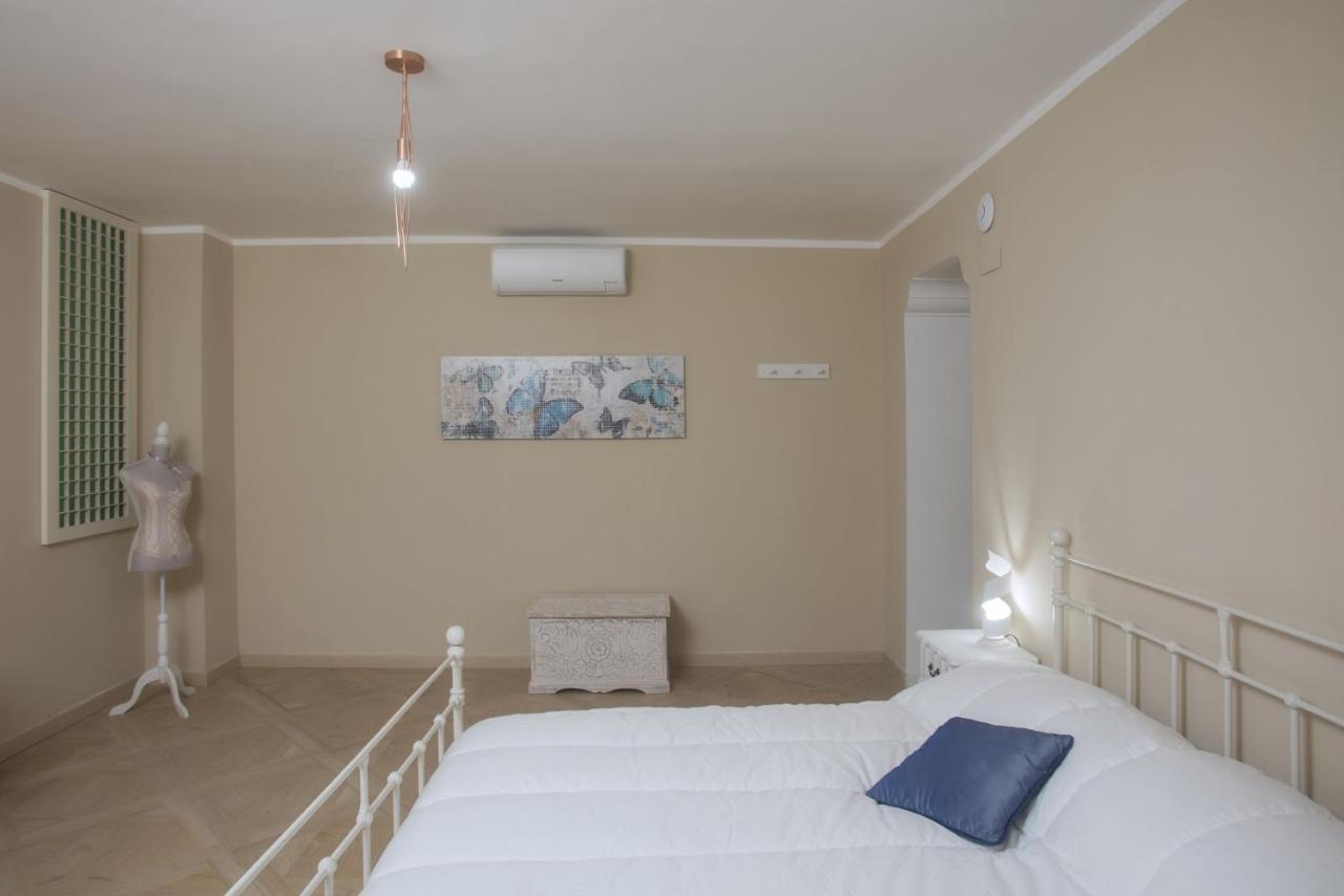 Piazza Dante Suites by Wonderful Italy Napoli Esterno foto